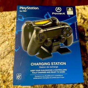 PS4 PowerA Dual Charging Station